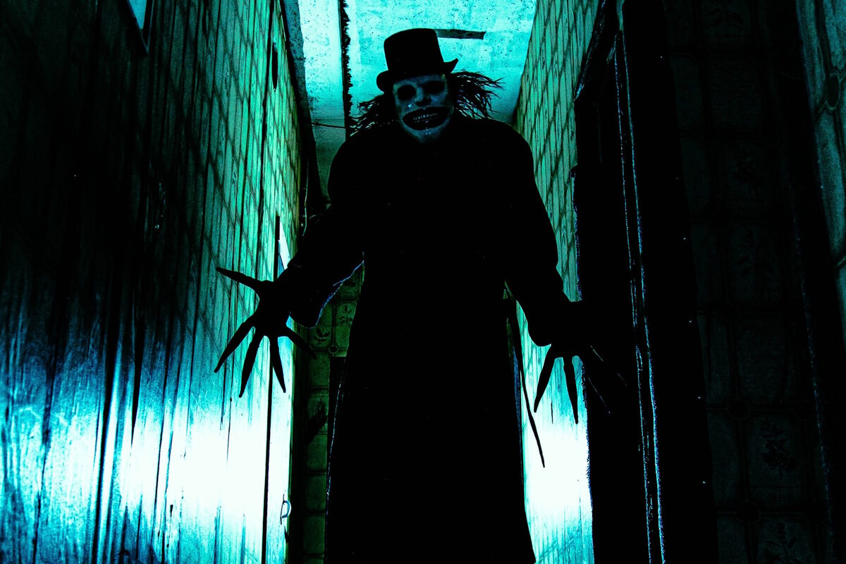 Фотография перформанса Babadook от компании Мистик-квест (Фото 3)